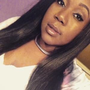 Meet your Posher, Domonique